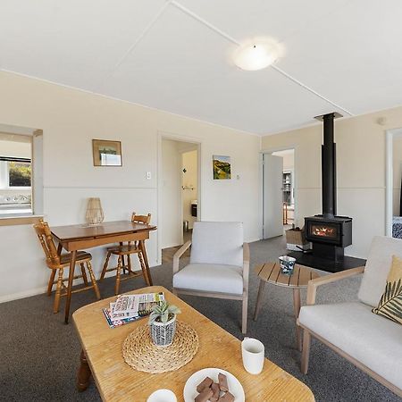 The Green Trout - Paraparaumu Beach Holiday Home Exterior foto
