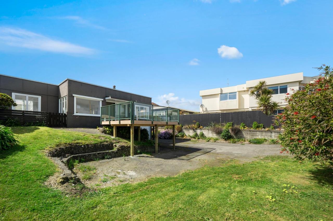The Green Trout - Paraparaumu Beach Holiday Home Exterior foto